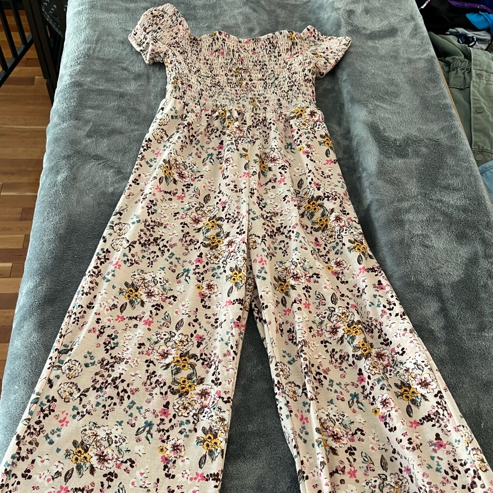 Girls cropped romper.